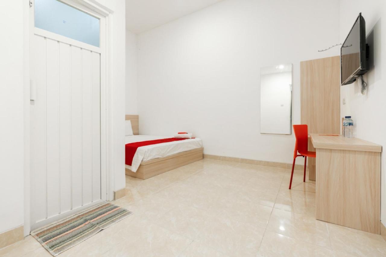 Reddoorz @ Graha Cemerlang Maros Kallikalli Ngoại thất bức ảnh